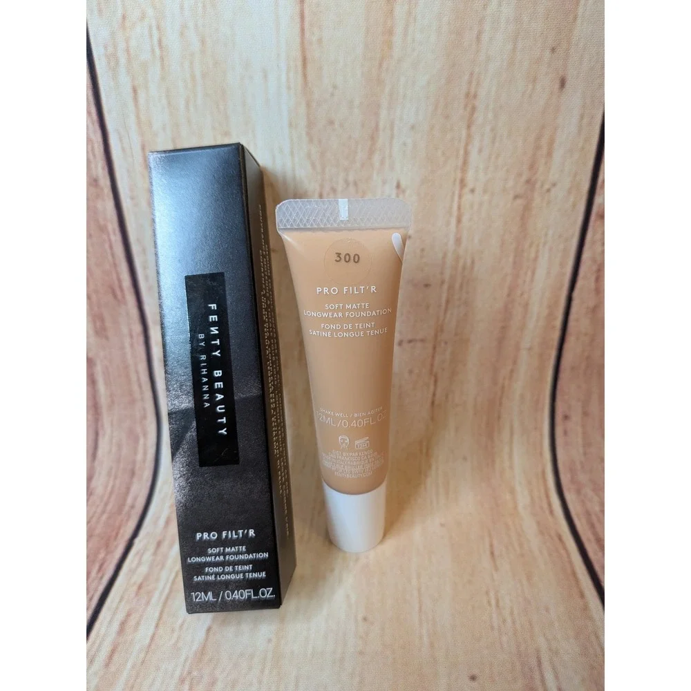 Fenty Beauty By Rihanna Pro Filt'r Soft Matte Longwear Foundation #300 .40 oz